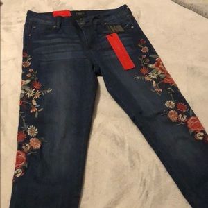 Celebrity Pink Embroidered Jeans Size 5/27